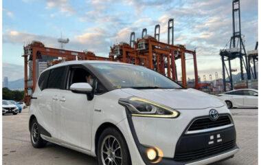 Toyota Sienta Hybrid